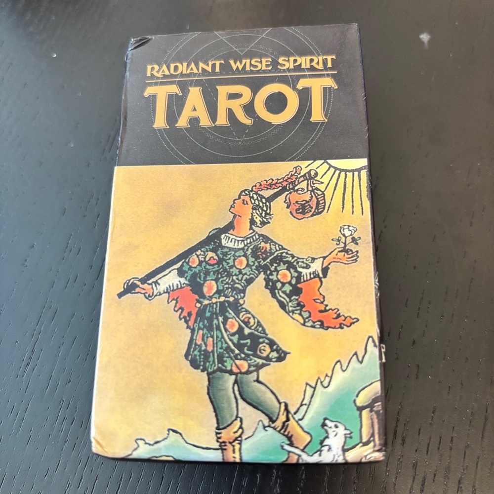 Radiant wise spirit Tarot card deck. - Picture 3 of 4